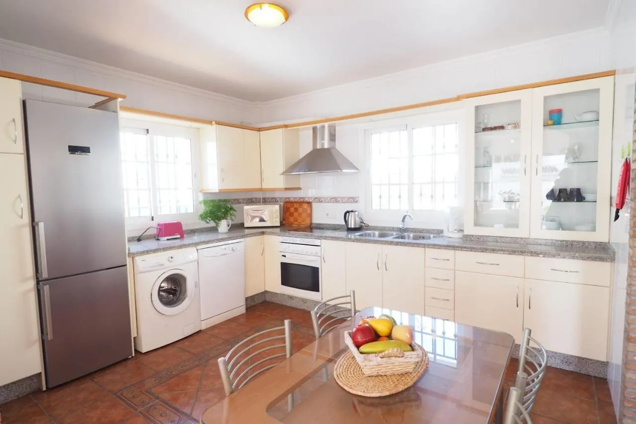 Nerja Paradise Rentals - Villa Buganvilla